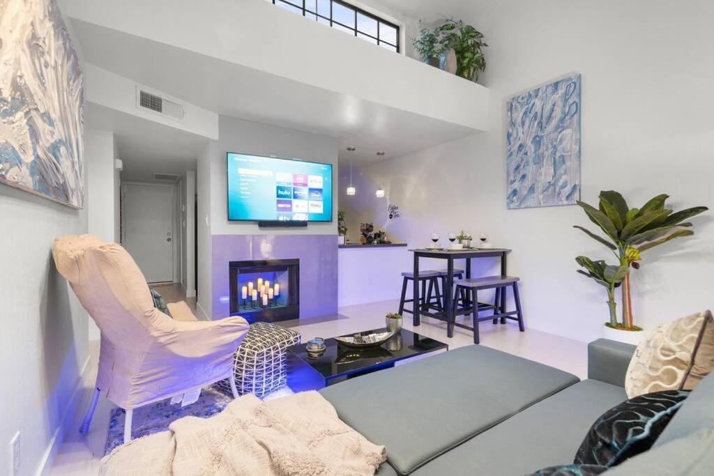 The Hidden Gem, King Bed & Hot Tub! Apartment Chandler Exterior photo